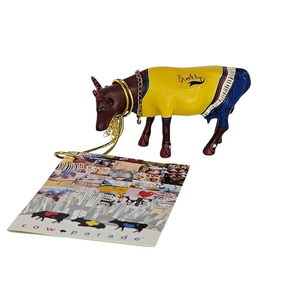 Cow Parade Mini Moo La Vie Bovine Figurine Brooklyn #23152 - Picture 1 of 8